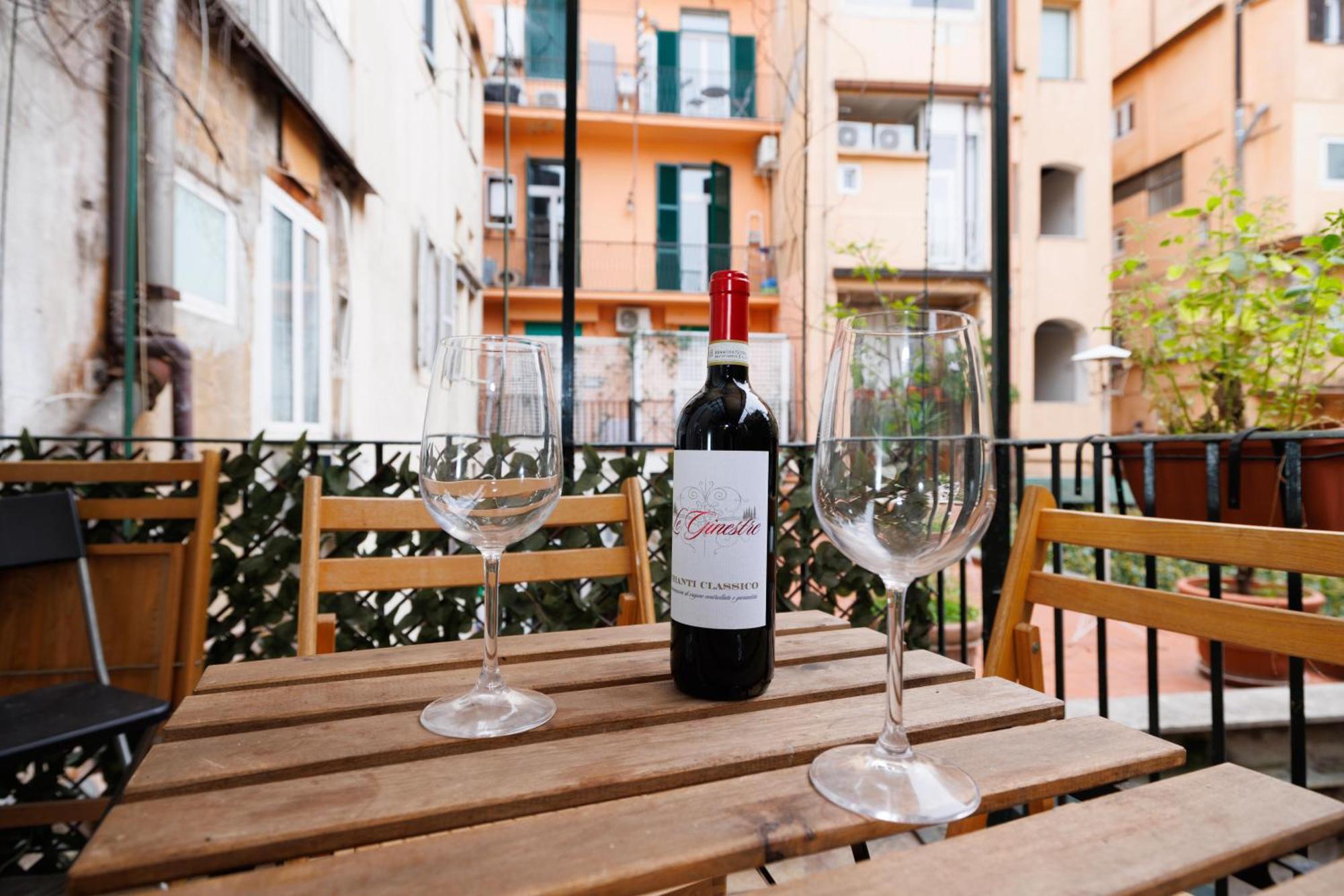 Gesu E Maria Balcony Apt At Spanish Steps Рим Екстериор снимка