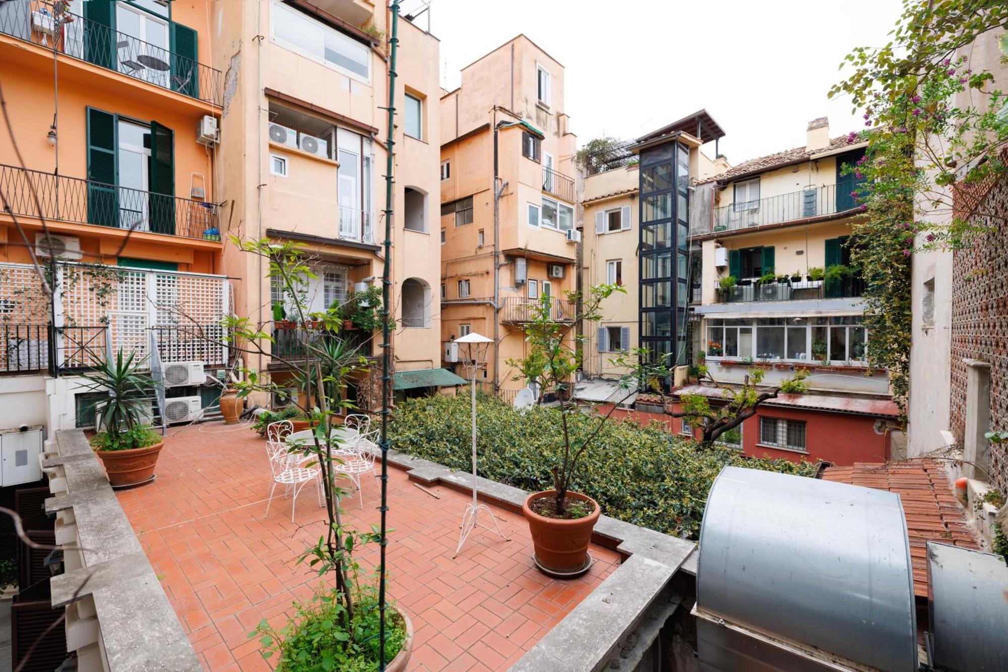 Gesu E Maria Balcony Apt At Spanish Steps Рим Екстериор снимка