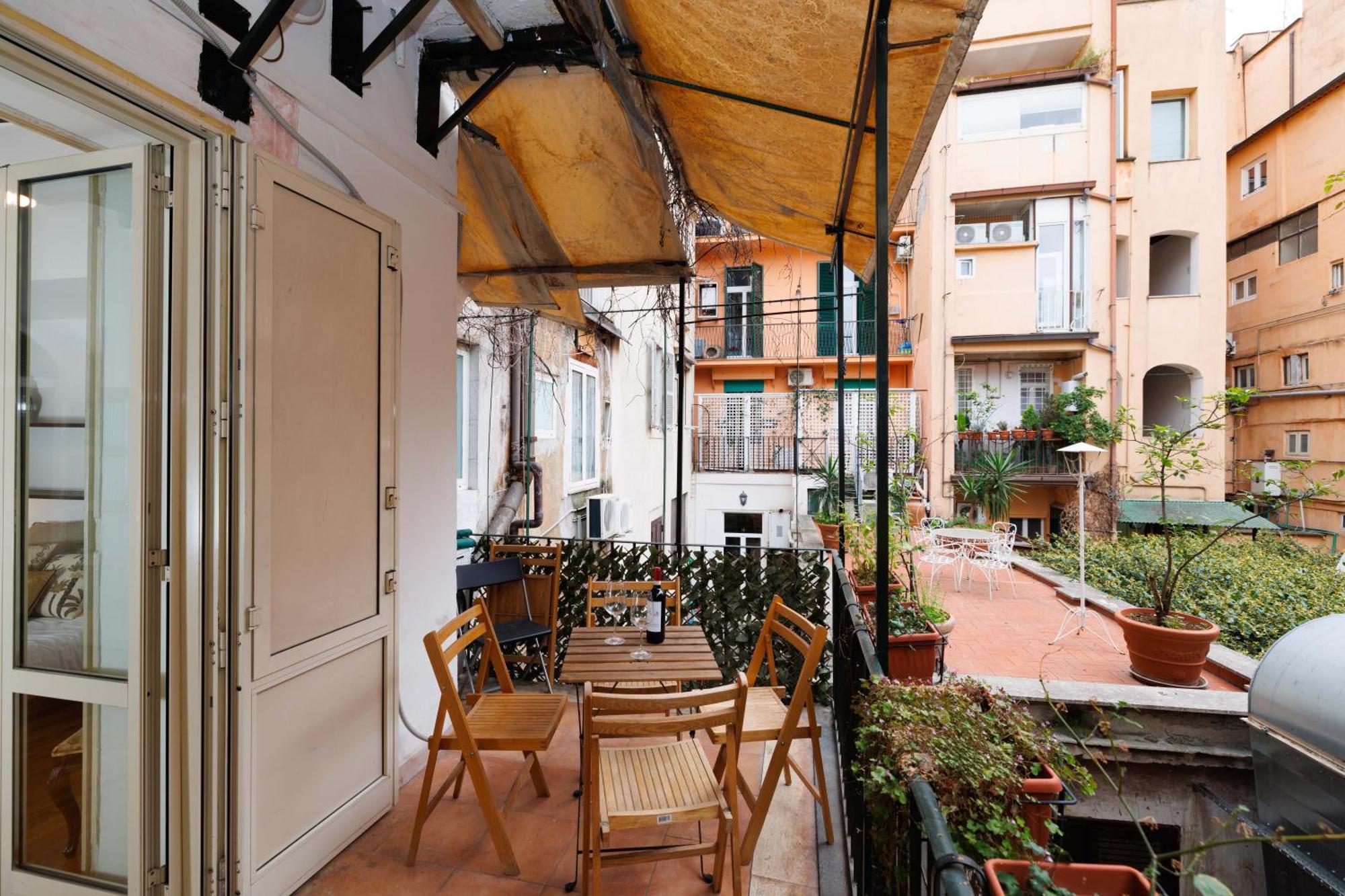 Gesu E Maria Balcony Apt At Spanish Steps Рим Екстериор снимка